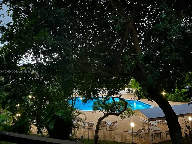 118 Royal Park Dr # 3C, Oakland Park FL 33309