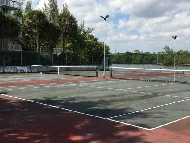 16546 NE 26th Ave # 2H, North Miami Beach FL 33160