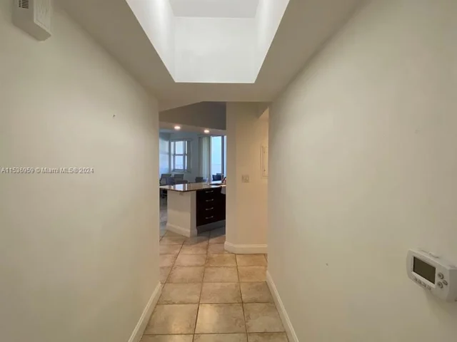 20000 E Country Club Dr # 202, Aventura FL 33180