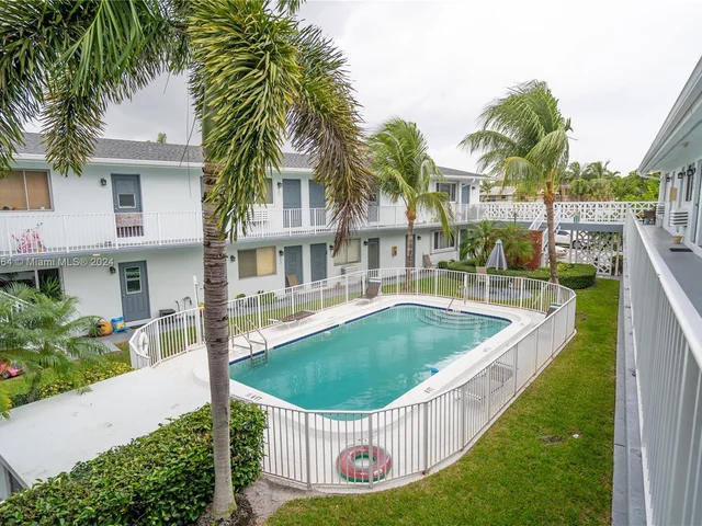 2100 NE 39th St # 408, Fort Lauderdale FL 33308