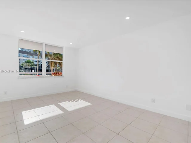 201 N Ocean Blvd # 107, Pompano Beach FL 33062