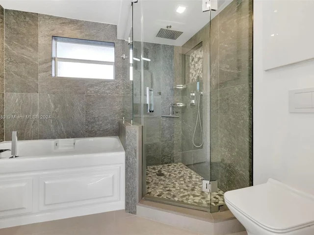 201 N Ocean Blvd # 107, Pompano Beach FL 33062