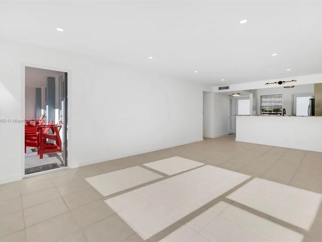 201 N Ocean Blvd # 107, Pompano Beach FL 33062