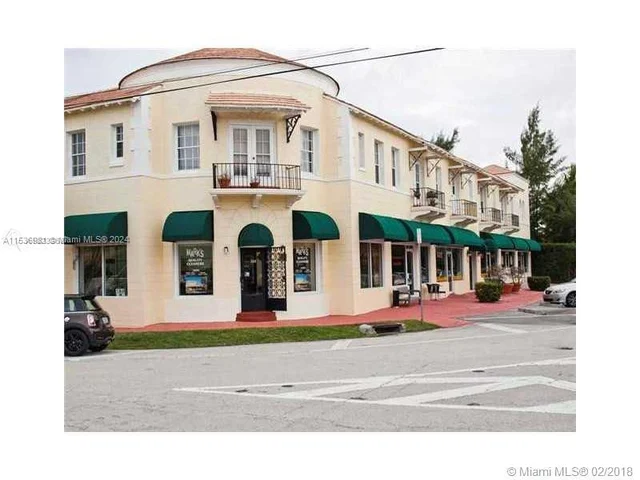 706 W 51st St # 8, Miami Beach FL 33140