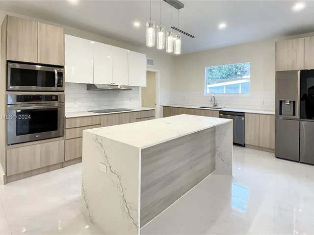 48 NW 41st St, Miami FL 33127