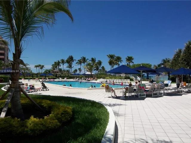 5151 Collins Ave # 526, Miami Beach FL 33140