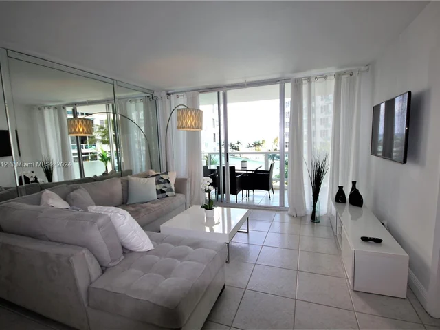 5151 Collins Ave # 526, Miami Beach FL 33140