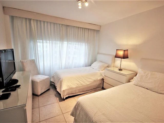 5151 Collins Ave # 526, Miami Beach FL 33140