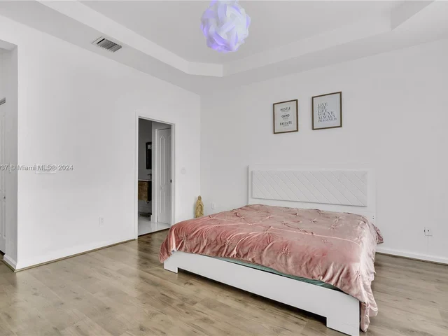 2214 NE 41st Ave, Homestead FL 33033