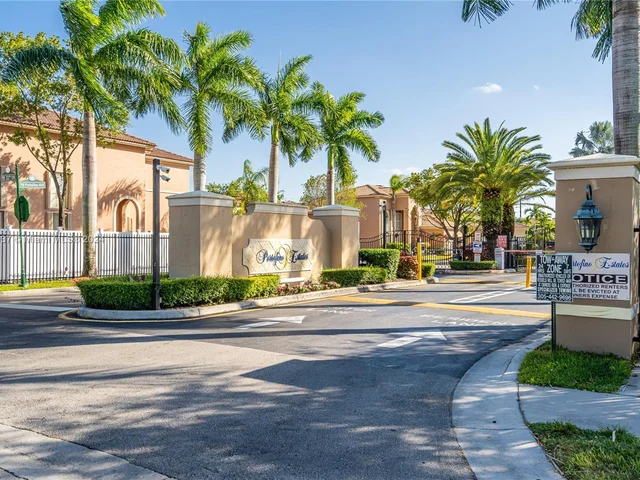 2214 NE 41st Ave, Homestead FL 33033