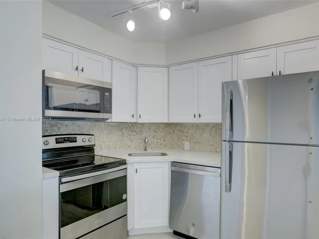 1520 NE 56TH ST # 6, Fort Lauderdale FL 33334