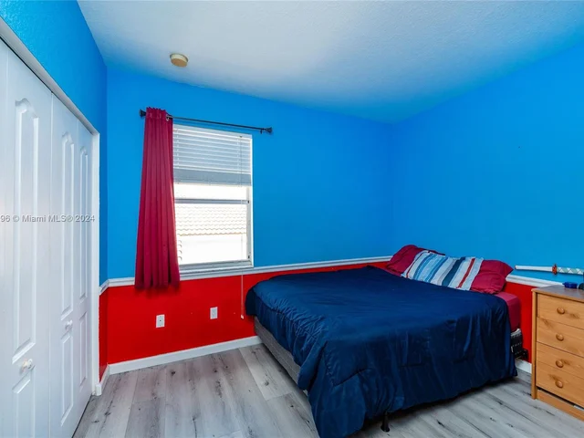 1177 NE 37th Pl, Homestead FL 33033