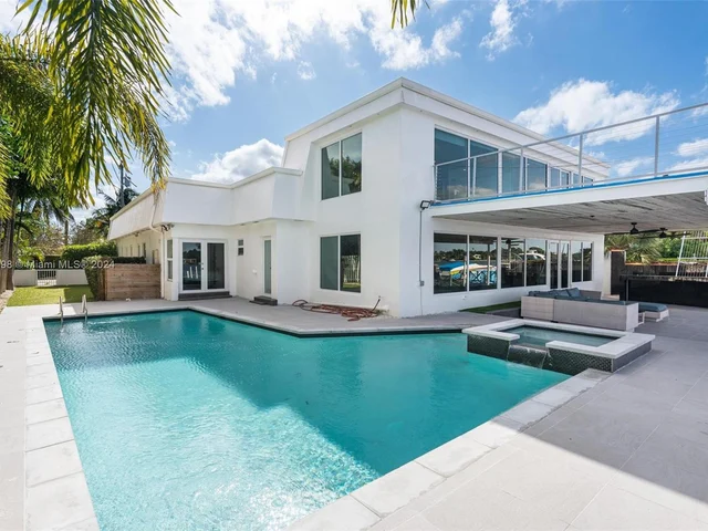 1055 Stillwater Dr, Miami Beach FL 33141