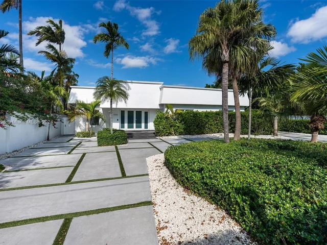 1055 Stillwater Dr, Miami Beach FL 33141