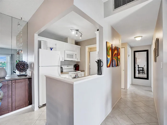 400 N Riverside Dr # 503, Pompano Beach FL 33062