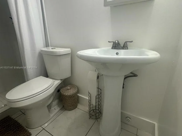 6620 W 2nd Ct # 102, Hialeah FL 33012