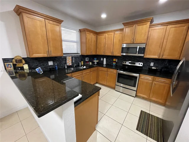 8755 NW 98th Ct # 8755, Doral FL 33178