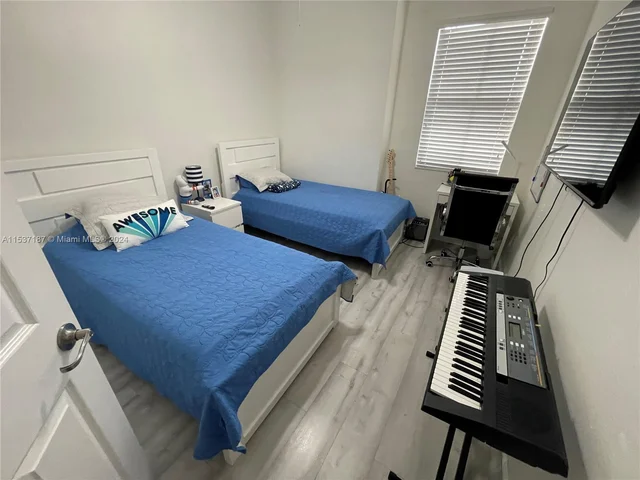 8755 NW 98th Ct # 8755, Doral FL 33178