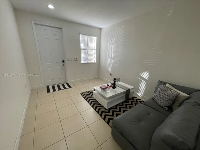 8755 NW 98th Ct # 8755, Doral FL 33178