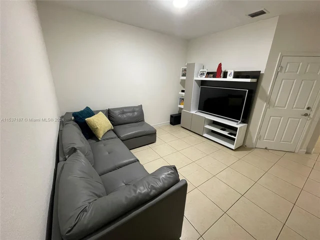 8755 NW 98th Ct # 8755, Doral FL 33178