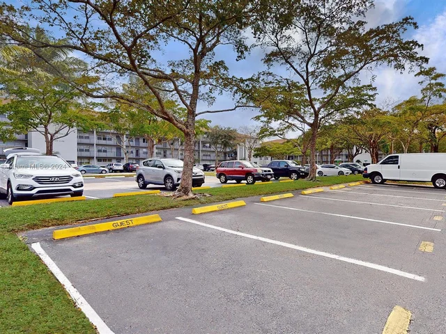 200 SW 132nd Way # 201L, Pembroke Pines FL 33027