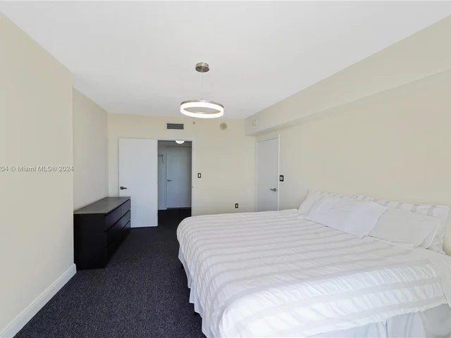 1750 N Bayshore Dr # 4910, Miami FL 33132