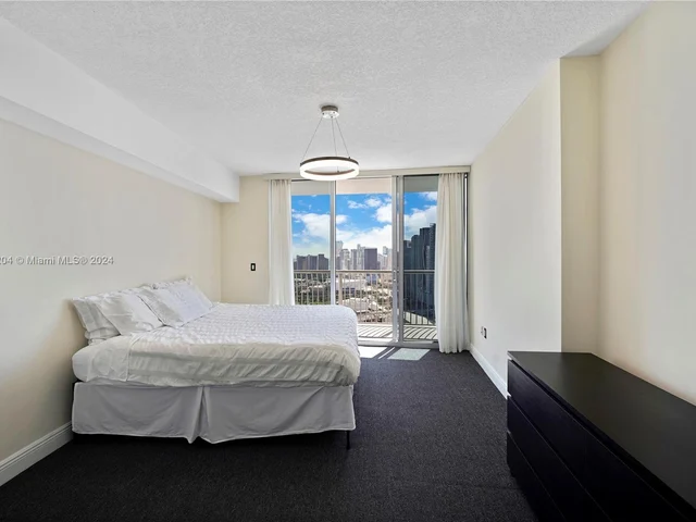 1750 N Bayshore Dr # 4910, Miami FL 33132