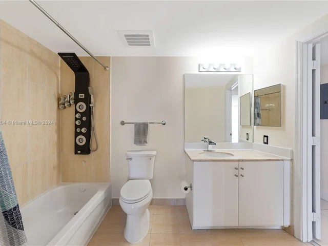 1750 N Bayshore Dr # 4910, Miami FL 33132