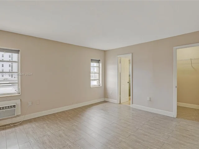 1200 14th St # 3A, Miami Beach FL 33139