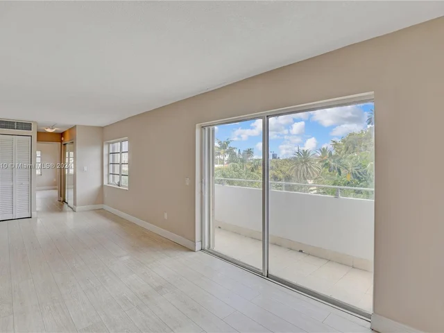 1200 14th St # 3A, Miami Beach FL 33139