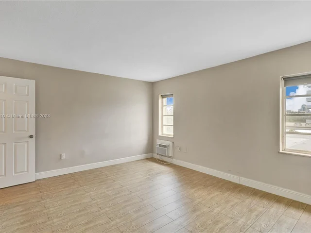 1200 14th St # 3A, Miami Beach FL 33139