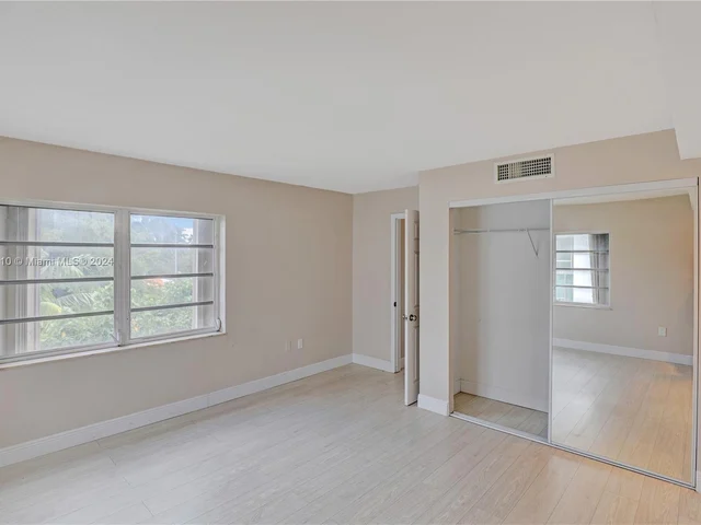 1200 14th St # 3A, Miami Beach FL 33139