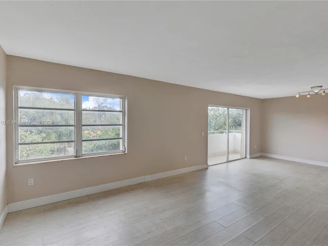 1200 14th St # 3A, Miami Beach FL 33139