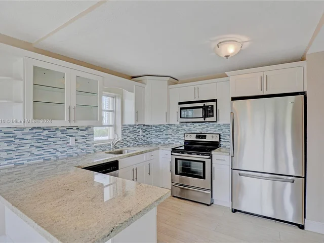 1200 14th St # 3A, Miami Beach FL 33139