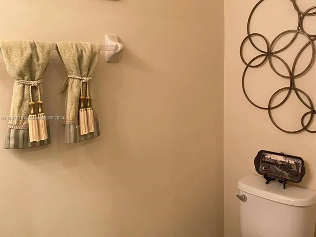 3222 SE 7th St, Homestead FL 33033