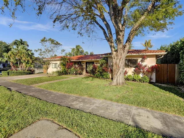 21235 NE 19th Ct, Miami FL 33179