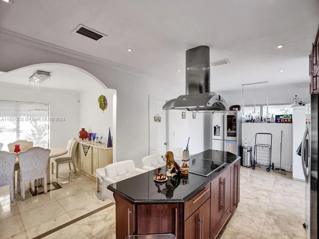 21235 NE 19th Ct, Miami FL 33179