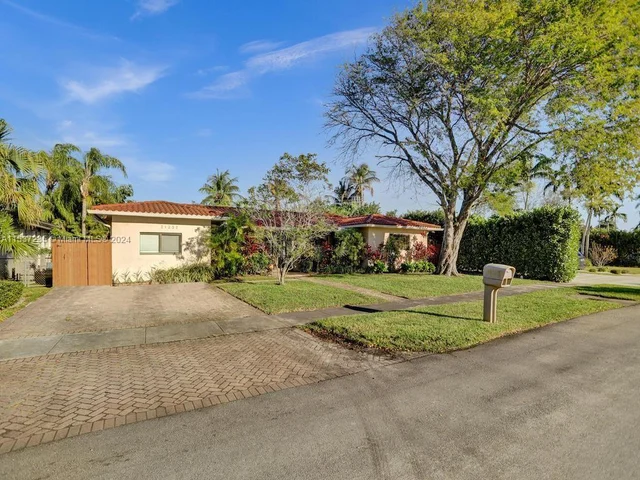 21235 NE 19th Ct, Miami FL 33179