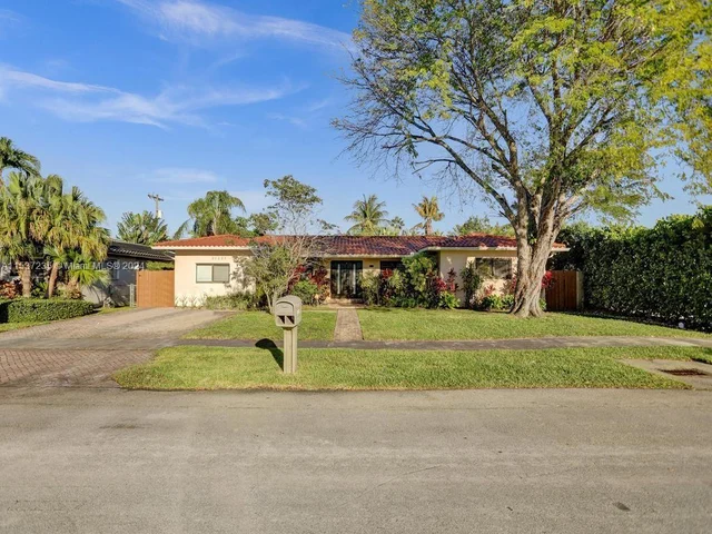 21235 NE 19th Ct, Miami FL 33179