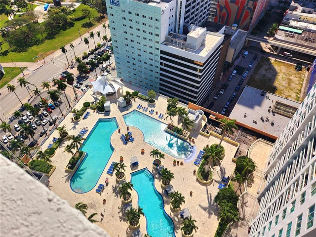 244 Biscayne Blvd # 2809, Miami FL 33132