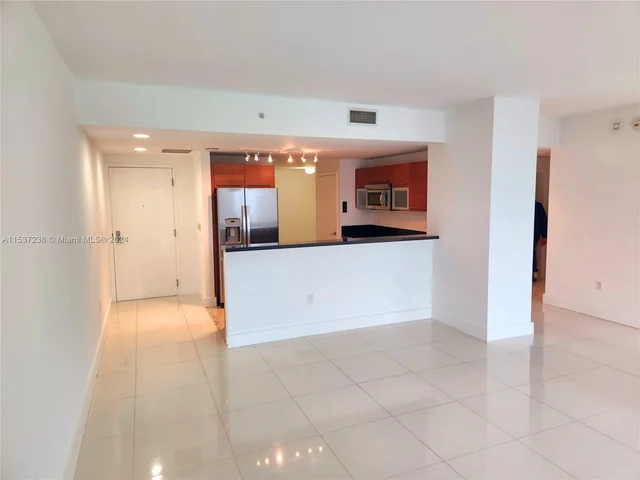 244 Biscayne Blvd # 2809, Miami FL 33132