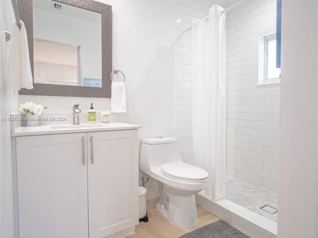 1835 NE 154th Ter, North Miami Beach FL 33162