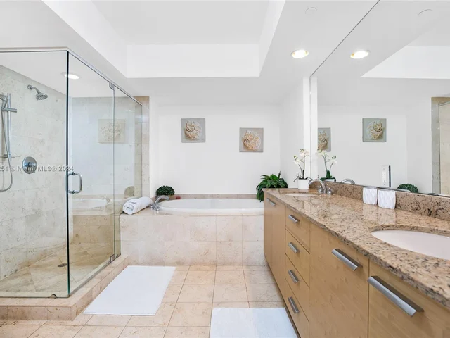 1830 S Ocean Dr # 2808, Hallandale Beach FL 33009