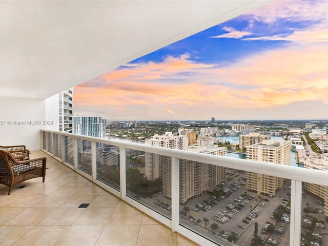 1830 S Ocean Dr # 2808, Hallandale Beach FL 33009