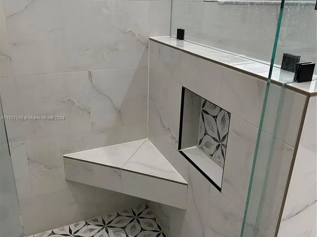 13557 NW 7th Pl, Pembroke Pines FL 33028