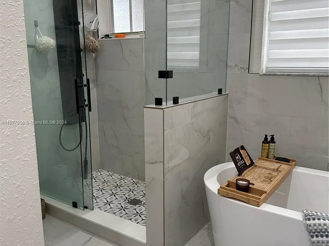 13557 NW 7th Pl, Pembroke Pines FL 33028