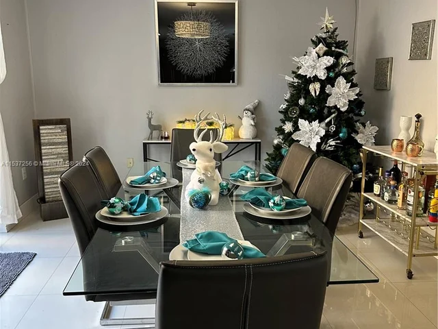 13557 NW 7th Pl, Pembroke Pines FL 33028