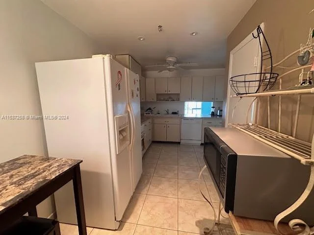 877 NE 195th St # 318, Miami FL 33179