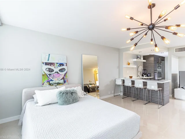 1000 West Ave # 732, Miami Beach FL 33139