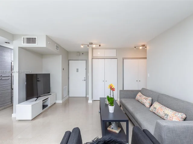 1000 West Ave # 732, Miami Beach FL 33139